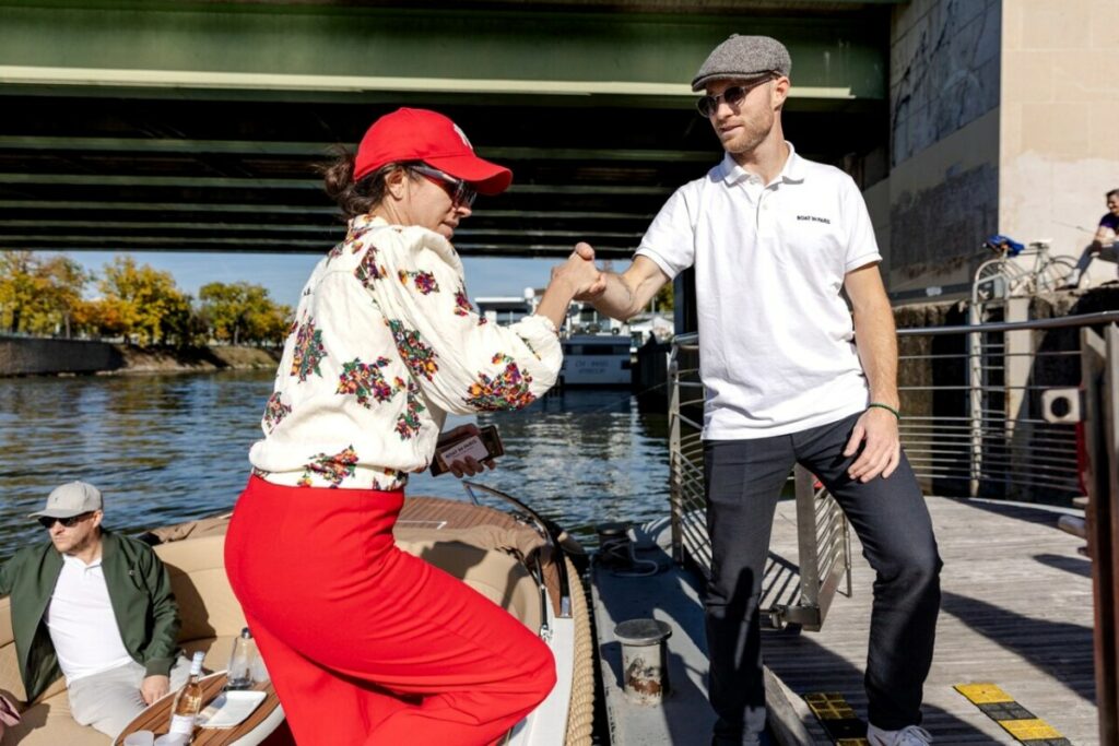 Luxury Private Seine River Cruise in Paris