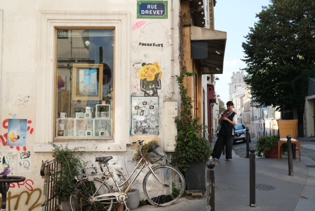Artistic shop at Montmartre