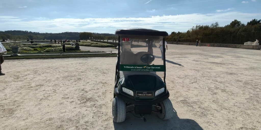 Golf cart - Gardens view