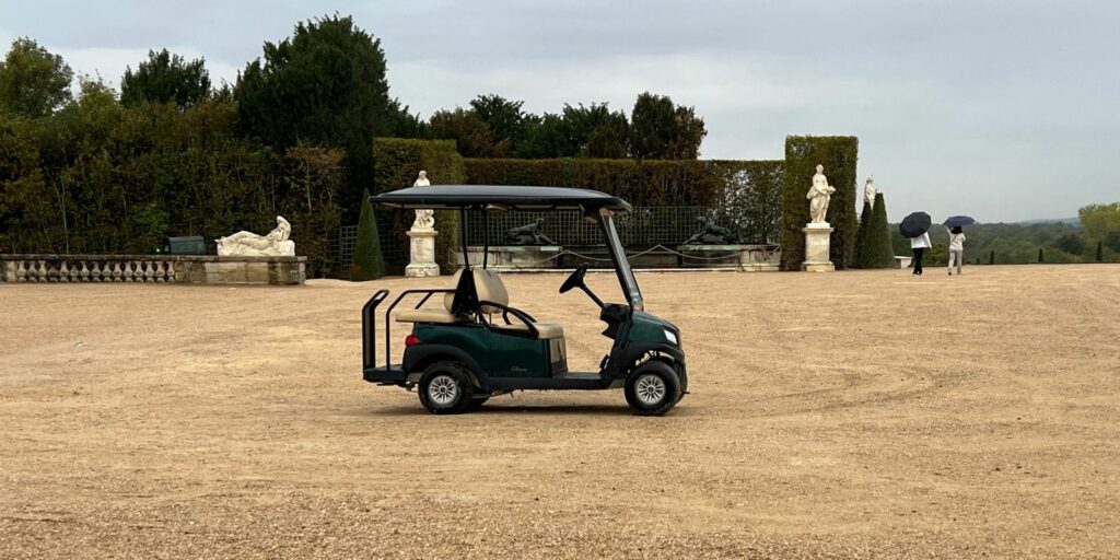 Golf cart in the gardens