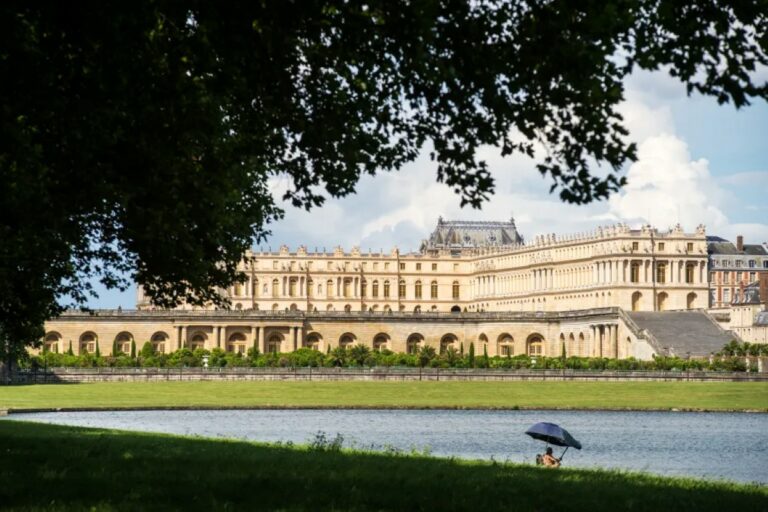 When was the palace of Versailles built?